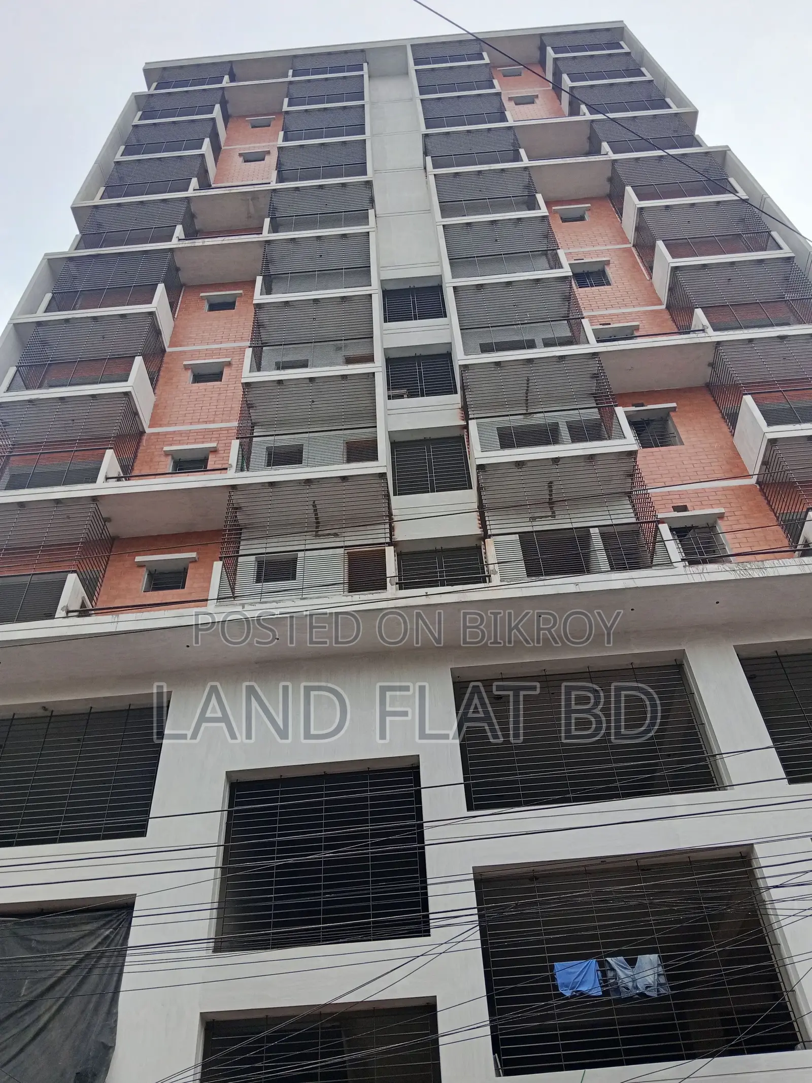 100% Ready Office Space or Shop for Sale @ 1550 Sq Ft Ground Floor