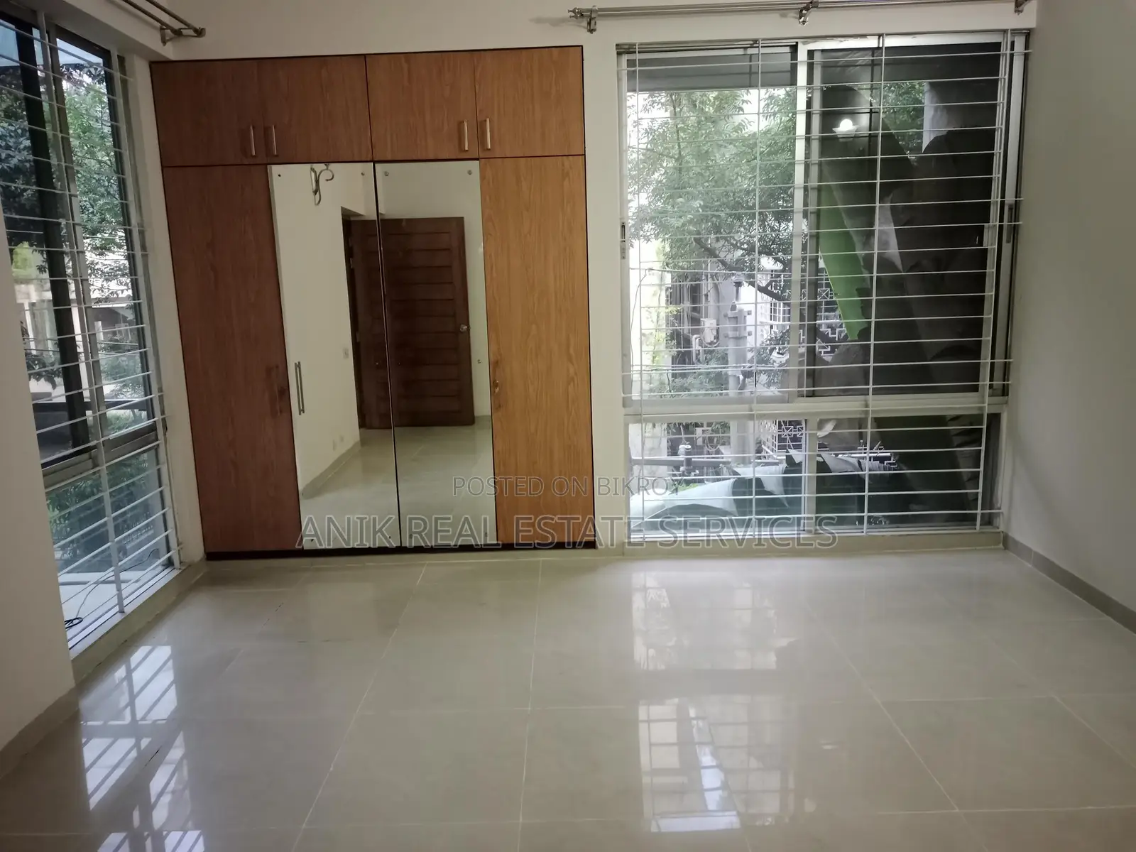 Good Quality 3 Bedroom Un Farnised Flat Rent At Gulshan 2