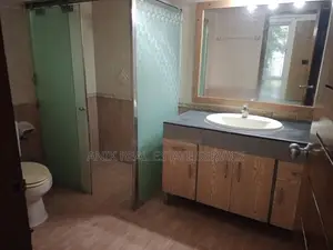 গুলশান ২-এ ভালো মানের ৩ বেডরুমের আনফার্নিশড ফ্ল্যাট ভাড়া
