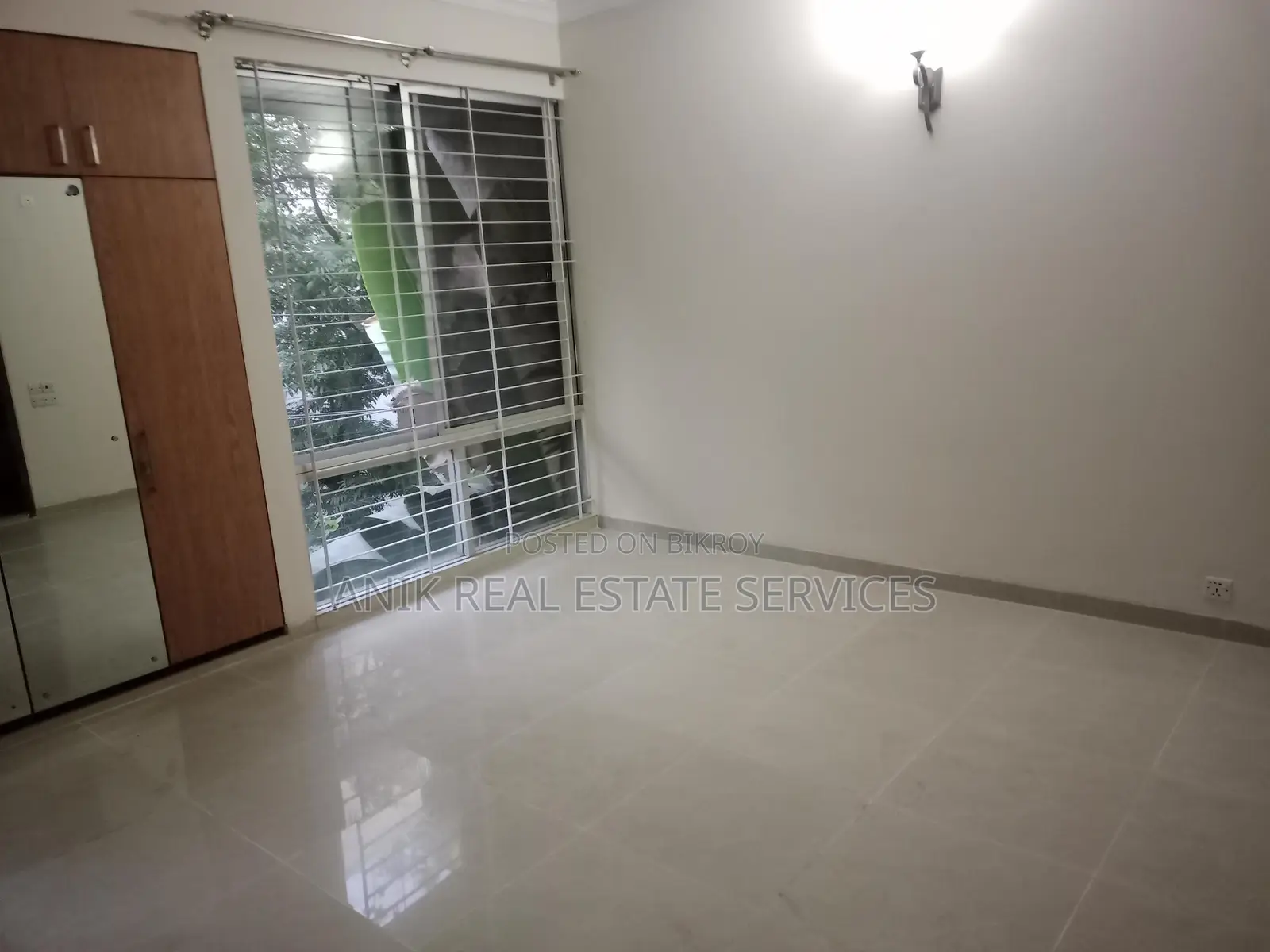 Good Quality 3 Bedroom Un Farnised Flat Rent At Gulshan 2
