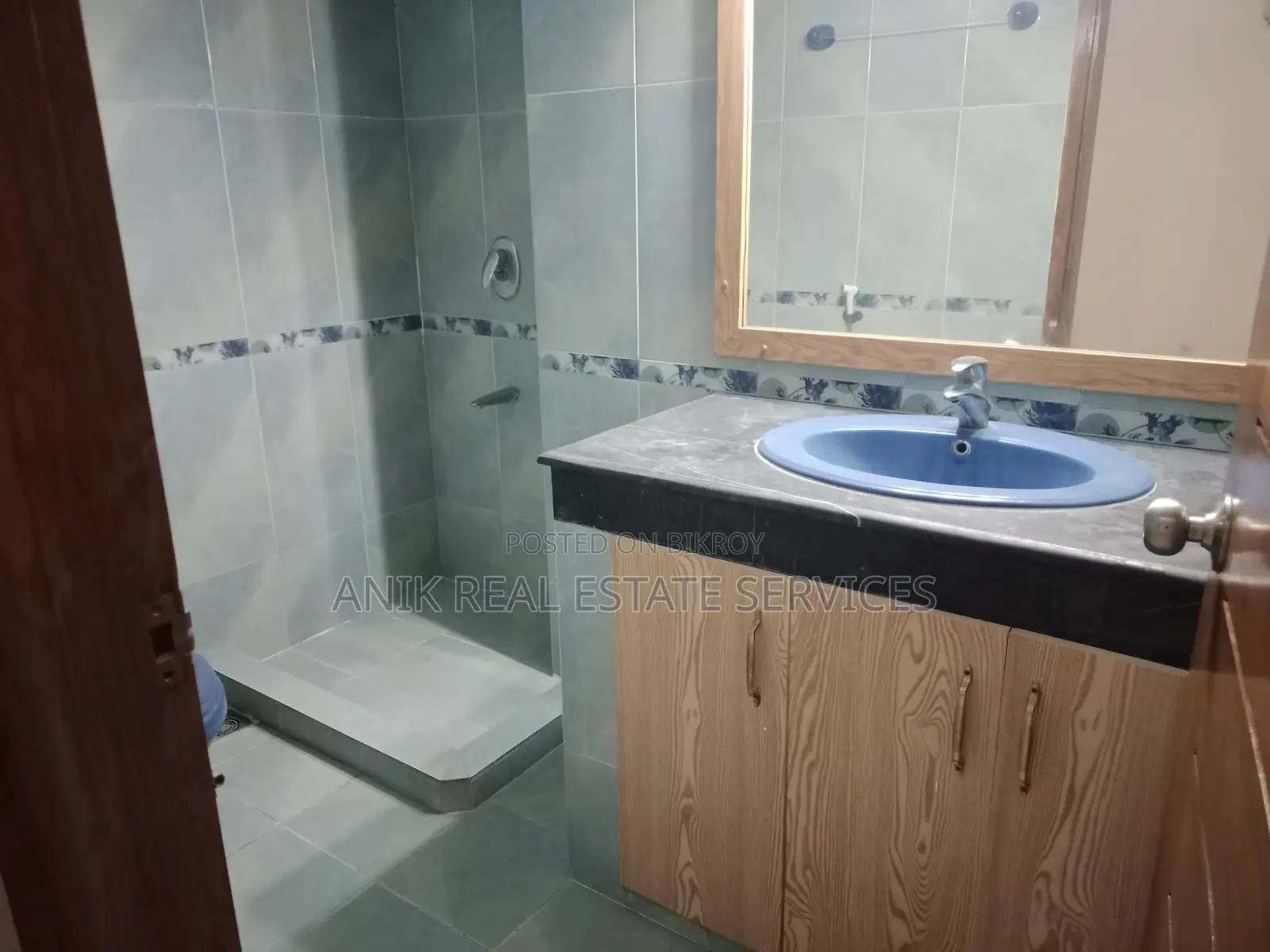 Good Quality 3 Bedroom Un Farnised Flat Rent At Gulshan 2