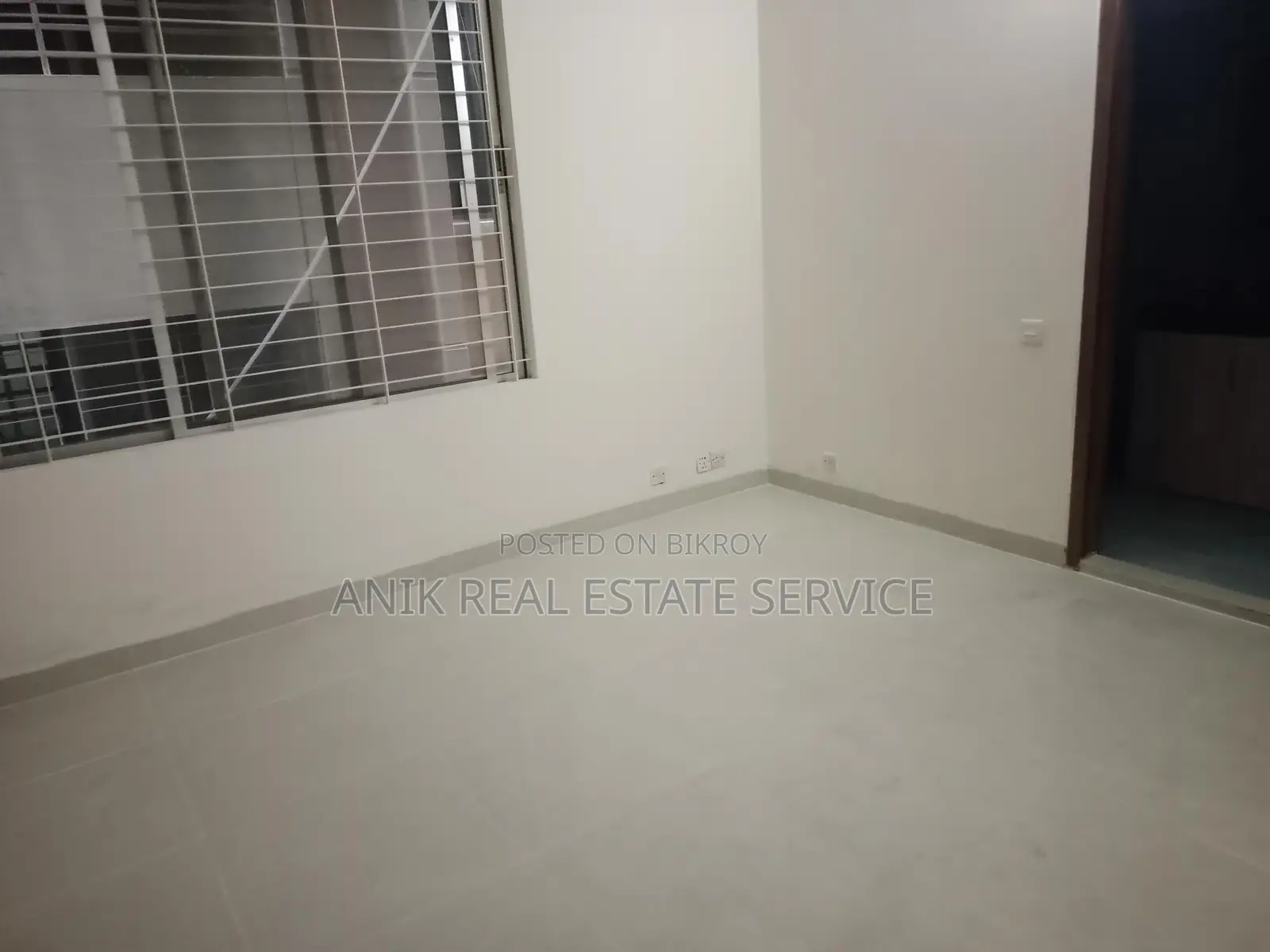 গুলশান ২-এ ভালো মানের ৩ বেডরুমের আনফার্নিশড ফ্ল্যাট ভাড়া