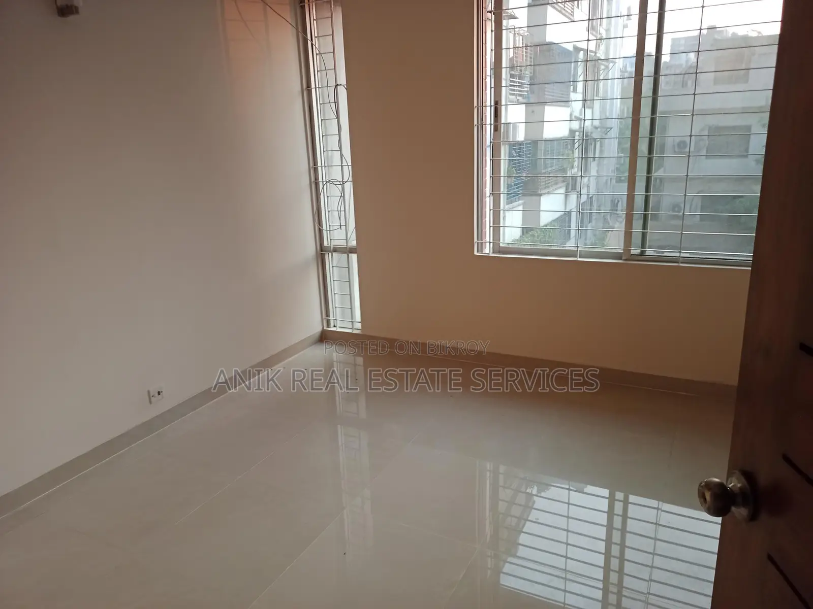 Good Quality 3 Bedroom Un Farnised Flat Rent At Gulshan 2