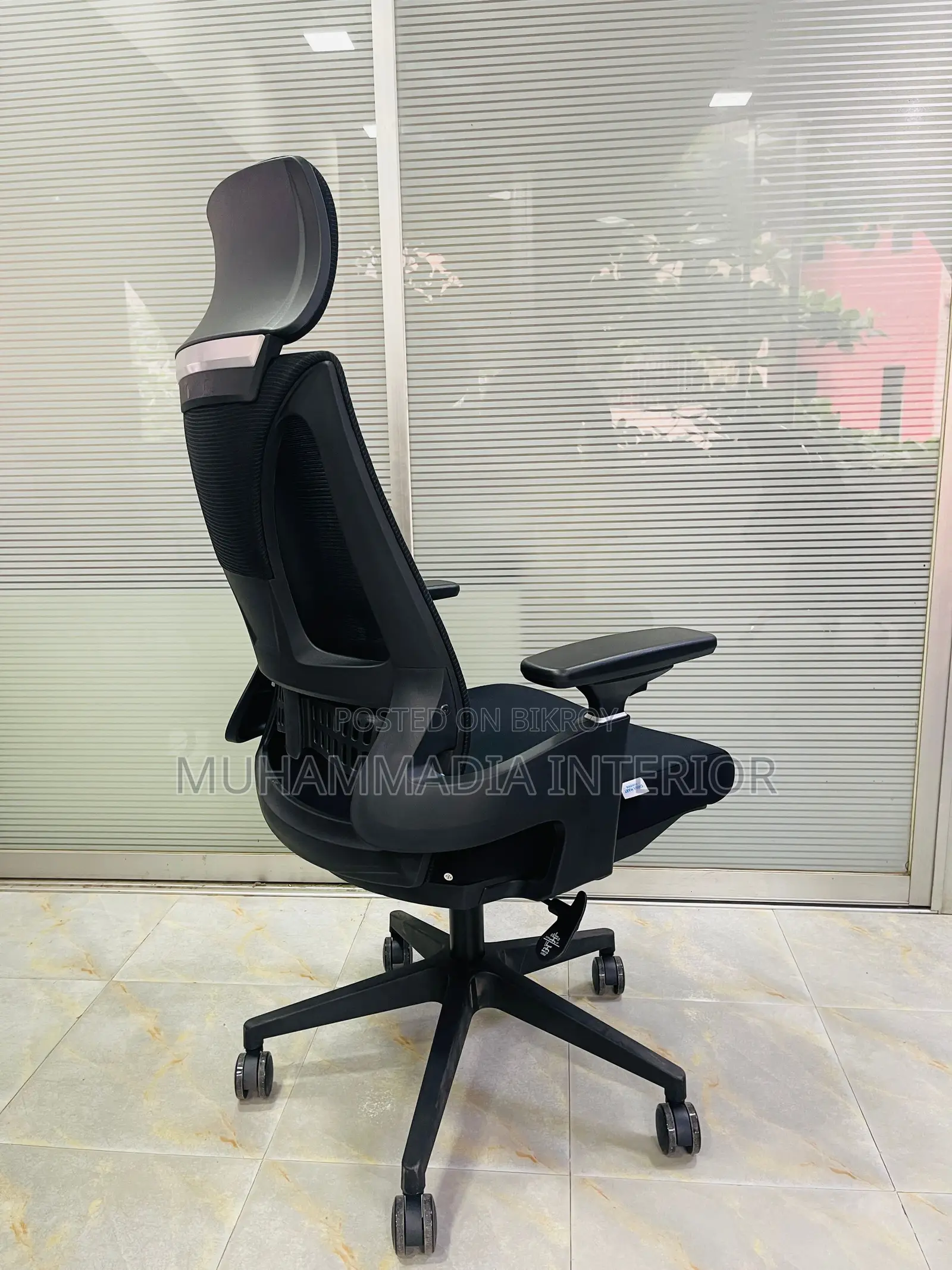 (BLACK- MID- 3903) BOSS CHAIR