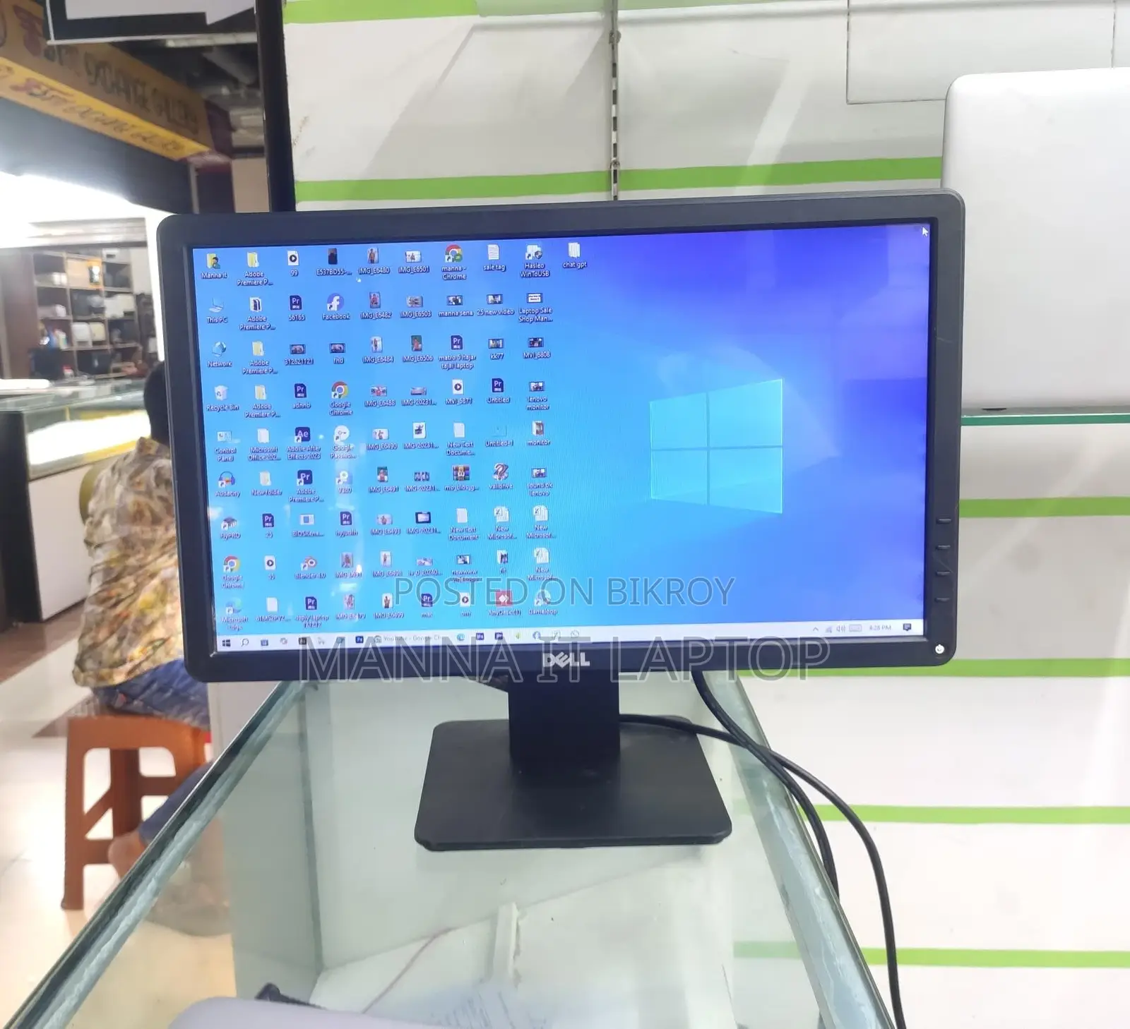 Dell 19 inch Monitor For sale