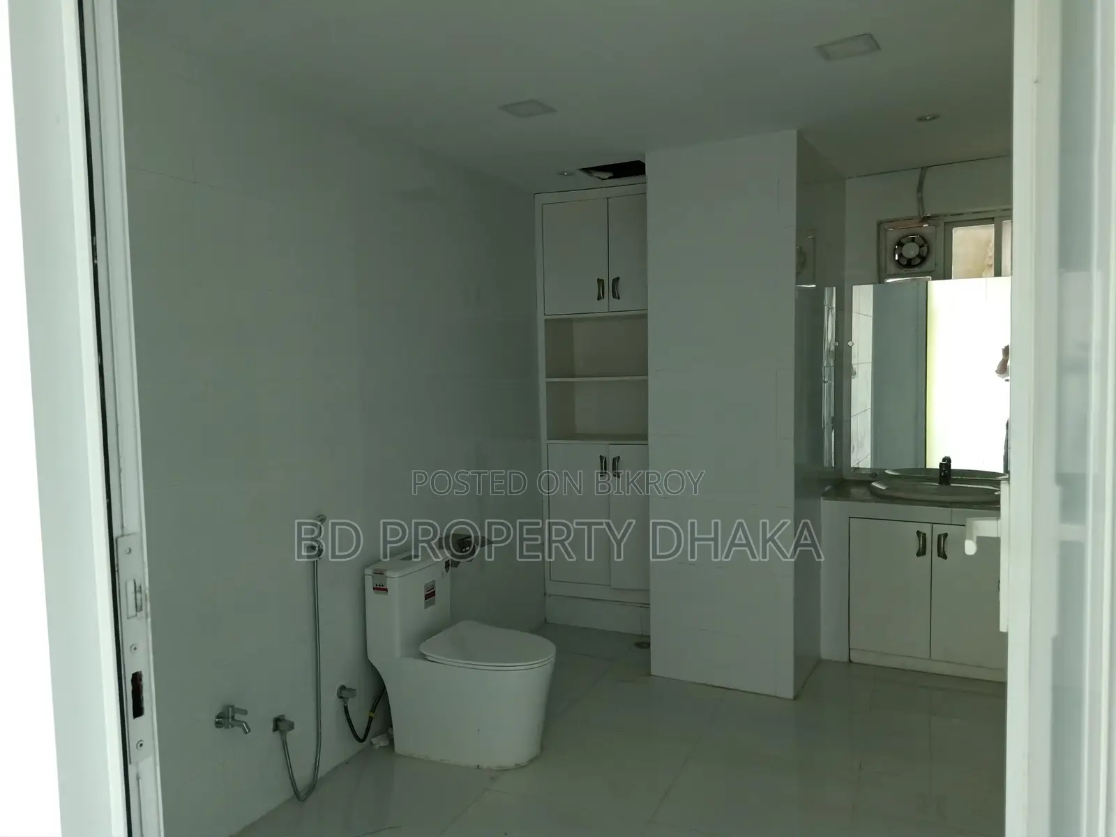 9500sqft Decorated Office Space Rent in Gulshan Avenue