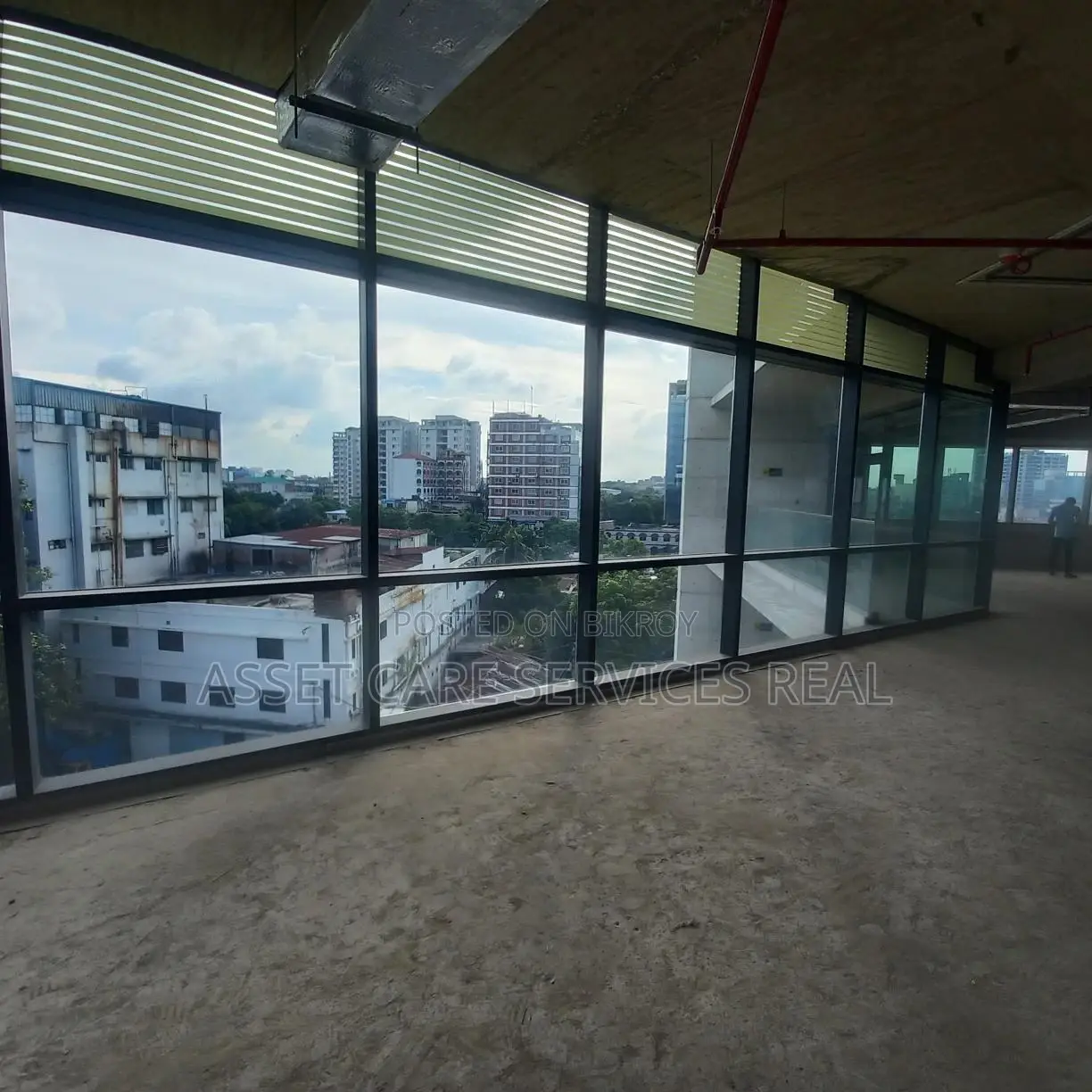 14000+70000 Sqf Commercial Space Rent @ Gulshan Avenue.