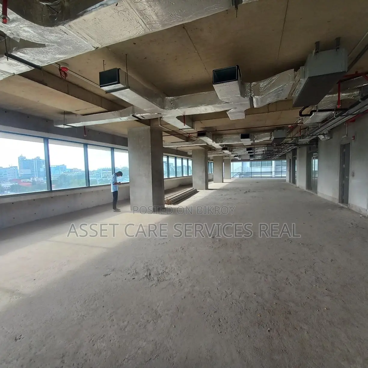 14000+70000 Sqf Commercial Space Rent @ Gulshan Avenue.