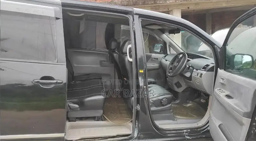 Toyota Noah 2.0 FWD (8 Seater) 2003 Black