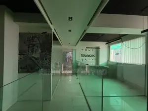 গুলশান-২ এ ১৫০০ বর্গফুটের অফিস স্পেস ভাড়া