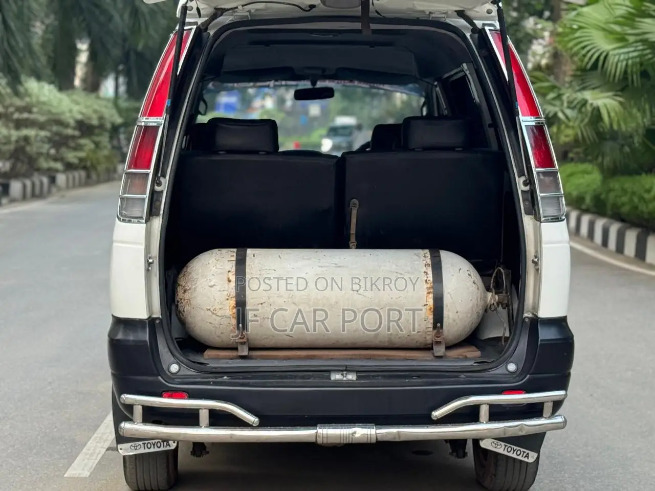 Toyota Noah GL KR 42 Standard Roof 2004