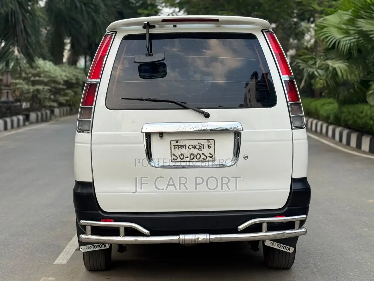 Toyota Noah GL KR 42 Standard Roof 2004