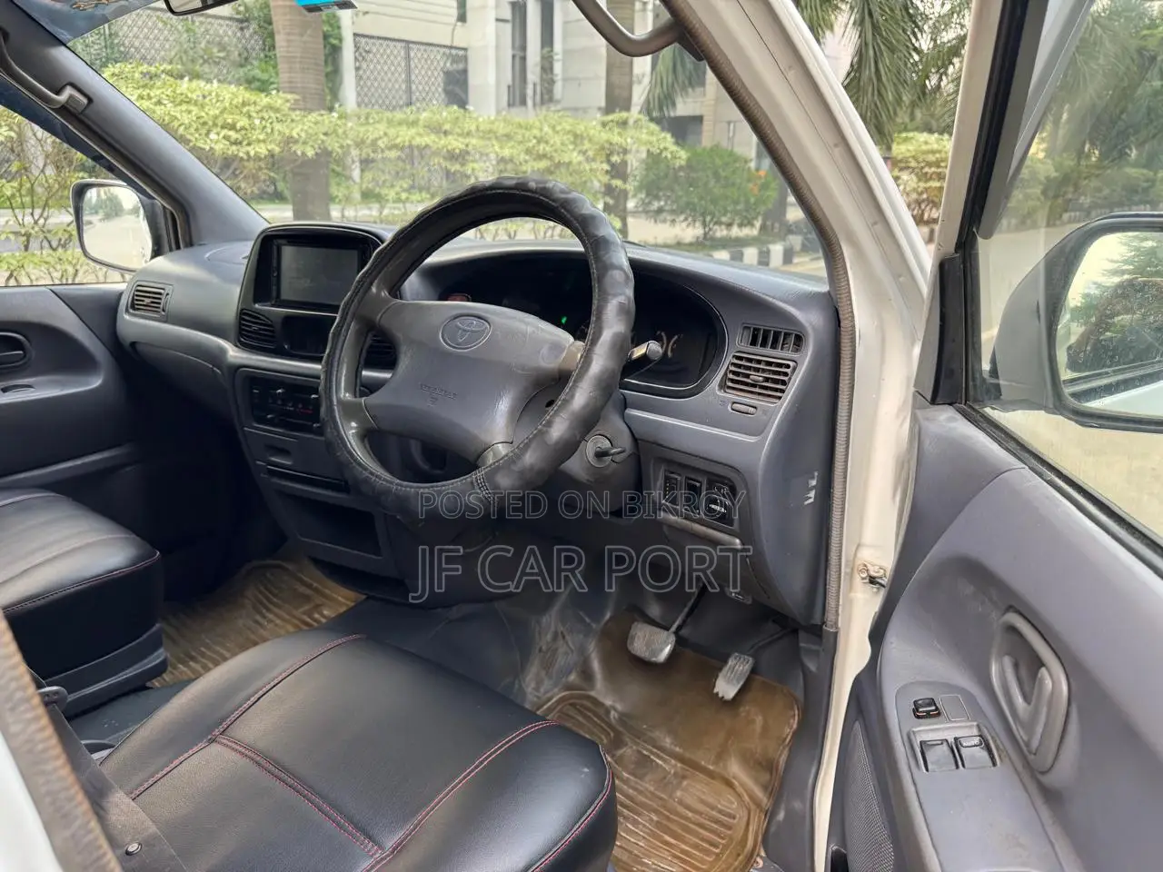Toyota Noah GL KR 42 Standard Roof 2004