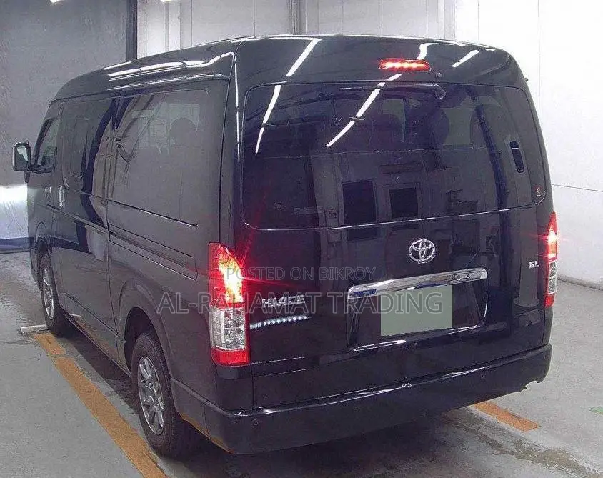 Toyota Hiace GL WIDECABIN 10 SEAT 2021