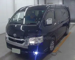 Toyota Hiace GL WIDECABIN 10 SEAT 2021