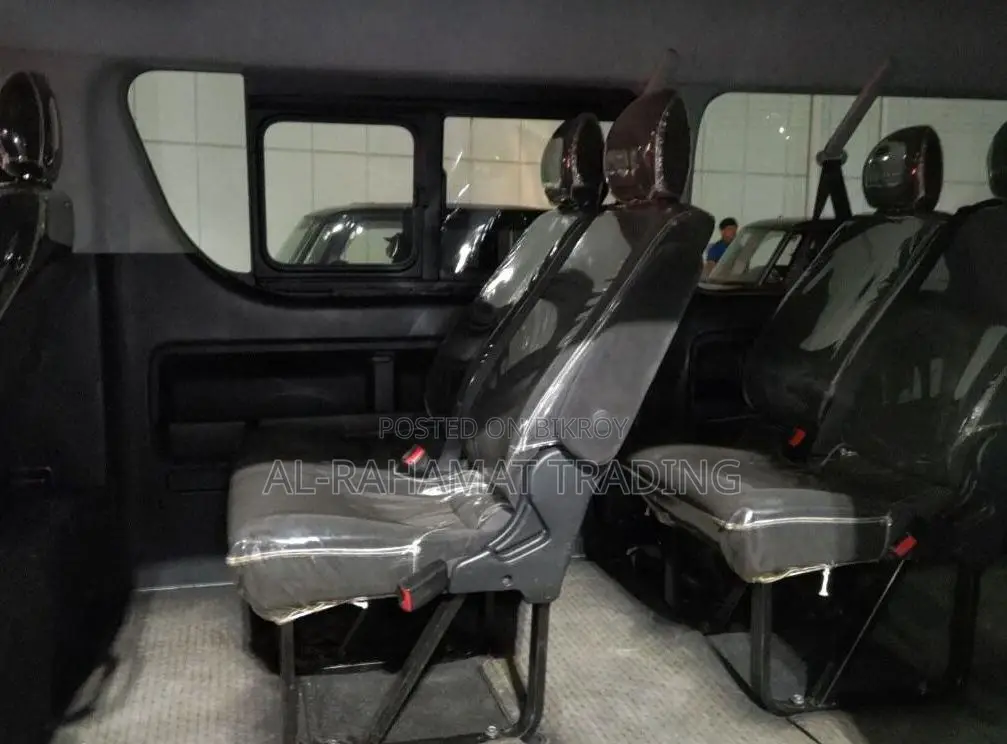 Toyota Hiace GL WIDECABIN 10 SEAT 2021