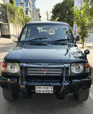 Mitsubishi Pajero 1997 Black