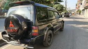 Mitsubishi Pajero 1997 Black