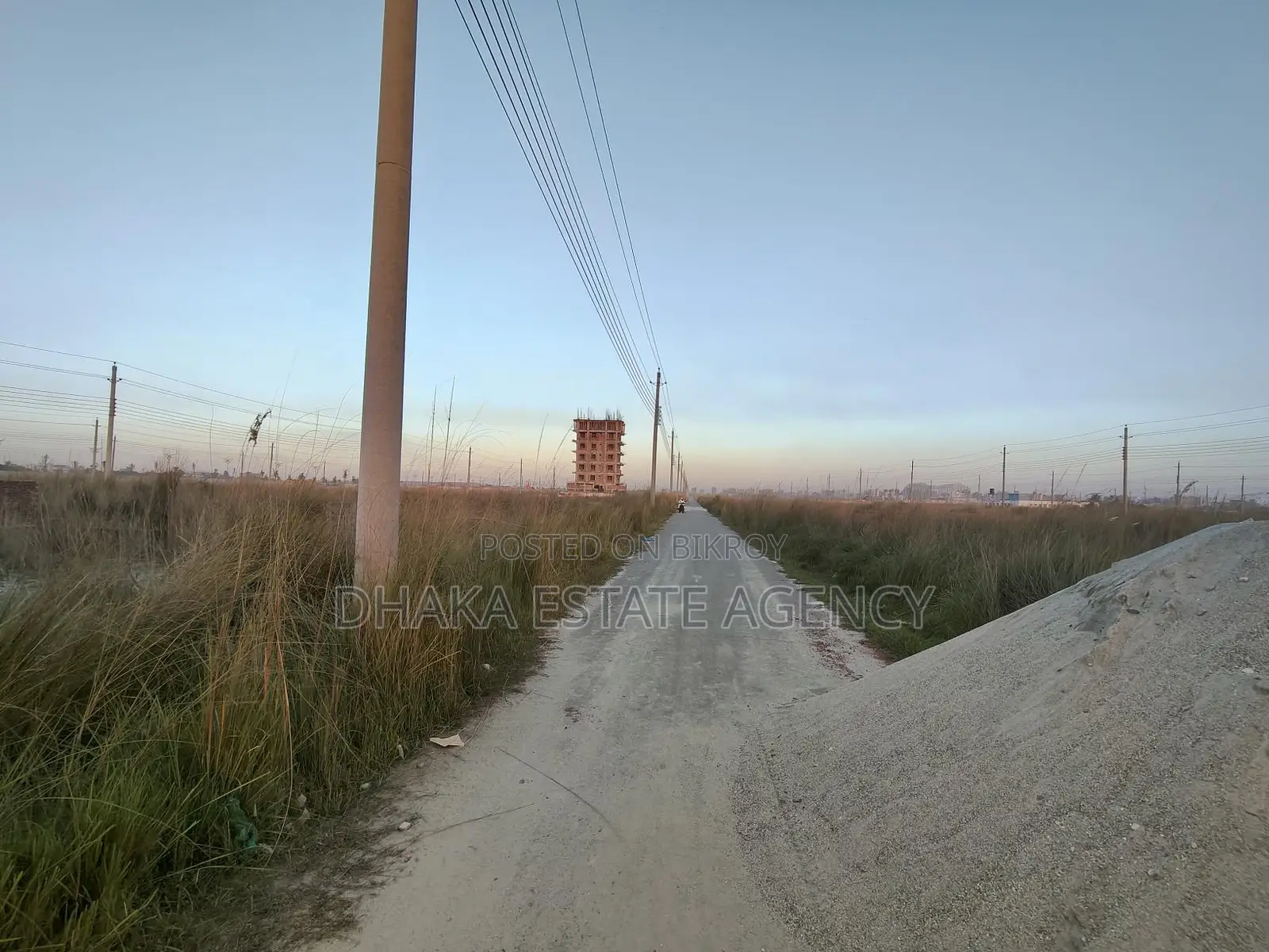 Block K, 40 Katha Plot with 2-Way Road Access (South/North)
