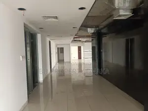 গুলশান এভিনিউতে ৩৭০০ বর্গফুটের চমৎকার ওপেন আধুনিক কমার্শিয়াল স্পেস ভাড়া হবে