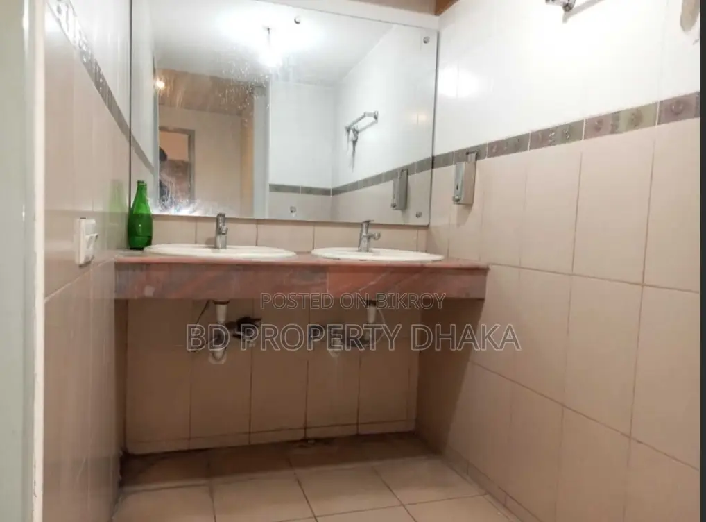 4020 Sqft Open Commercial Space for Rent in Gulshan Avenue