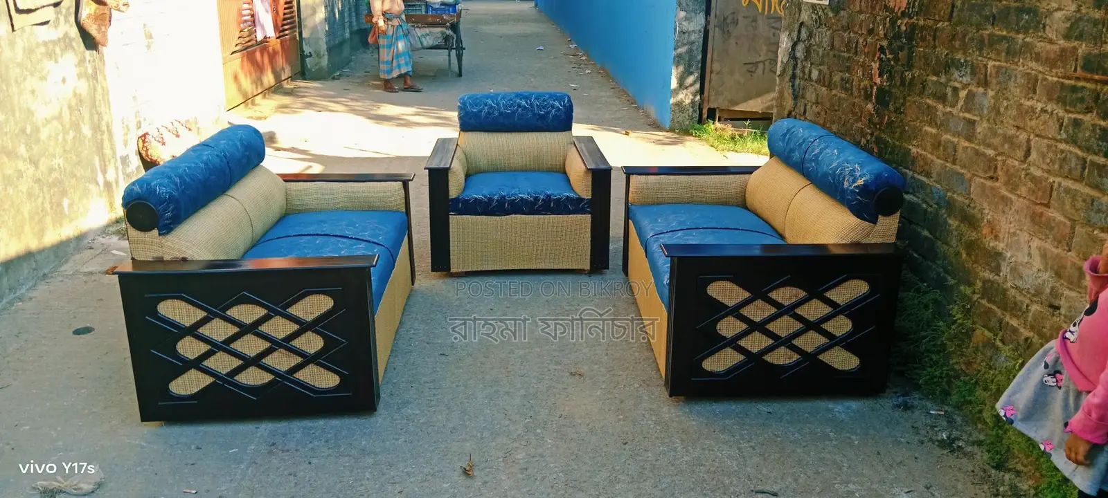 New cross jali design Sofa set with center table