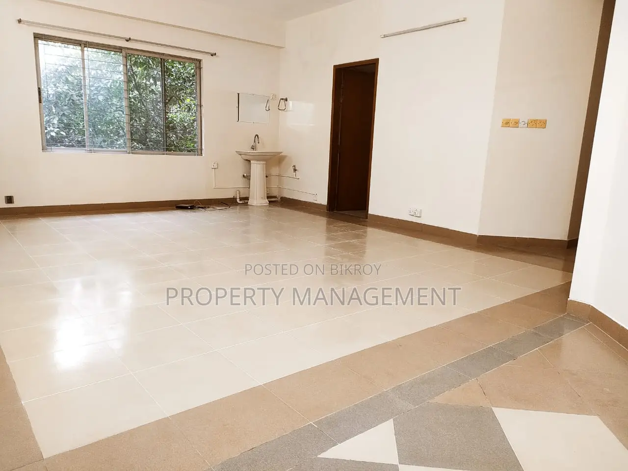 1950 Sq ft Apartment for Rent in Gulshan 2, 3 Bed, 4 Bath, Nice View