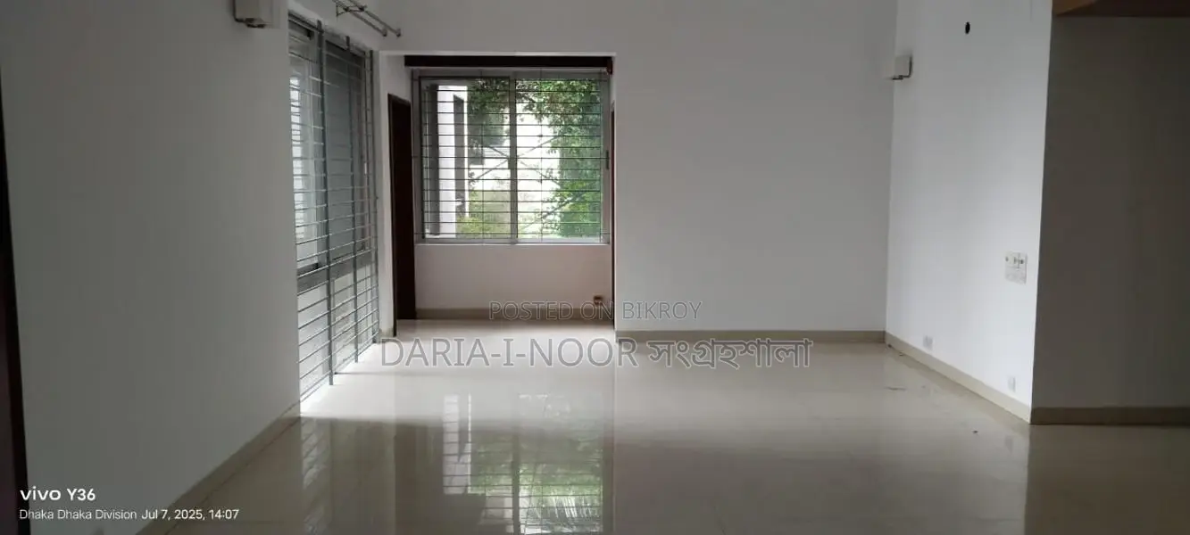 গুলশানে ৪০০০ বর্গফুটের ৪ বেডরুমের বড় অ্যাপার্টমেন্ট ভাড়ার জন্য
