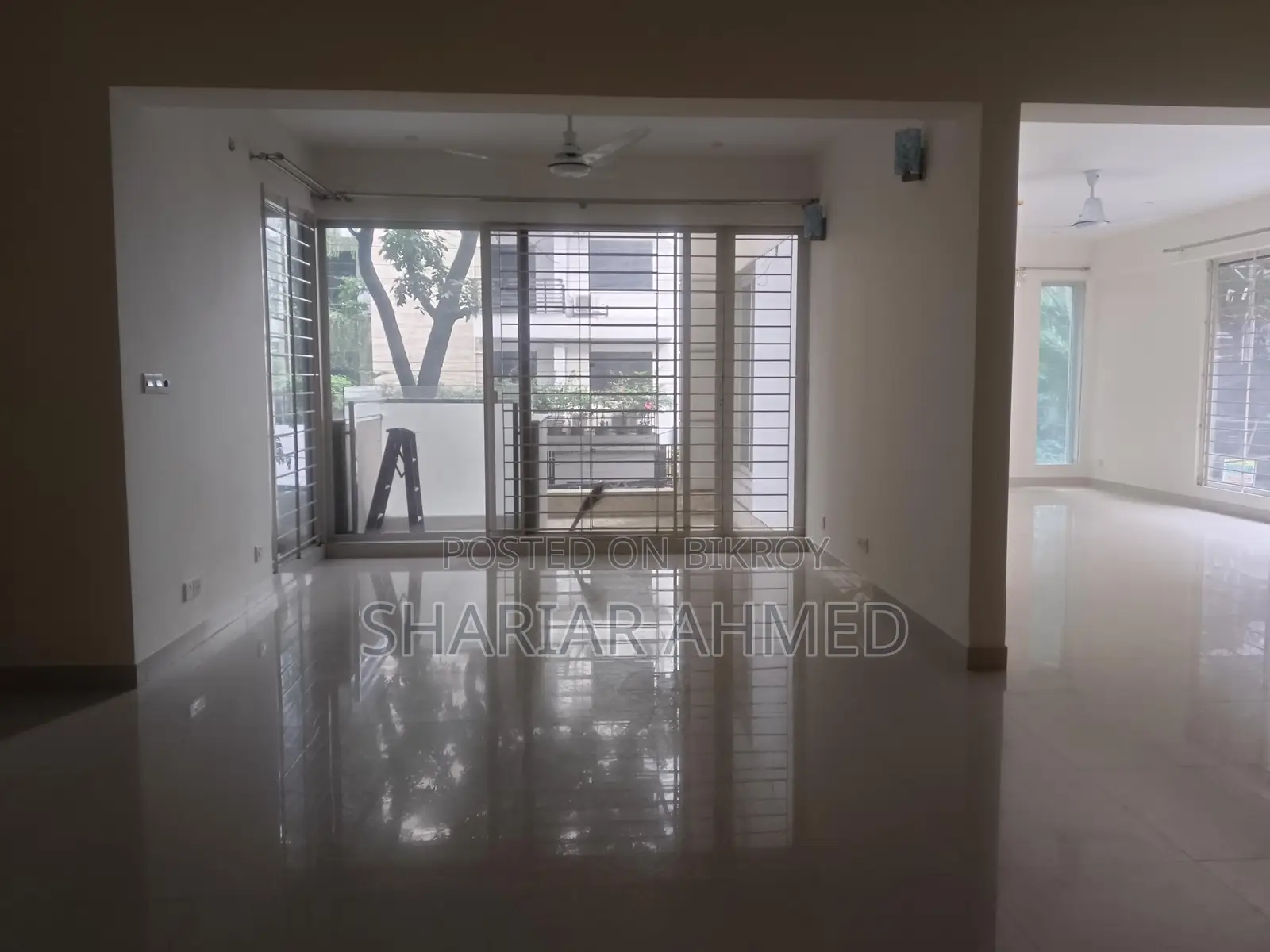 2800 Sqft UN-FURNISHED APARTMENT FOR RENT IN GULSHAN 2