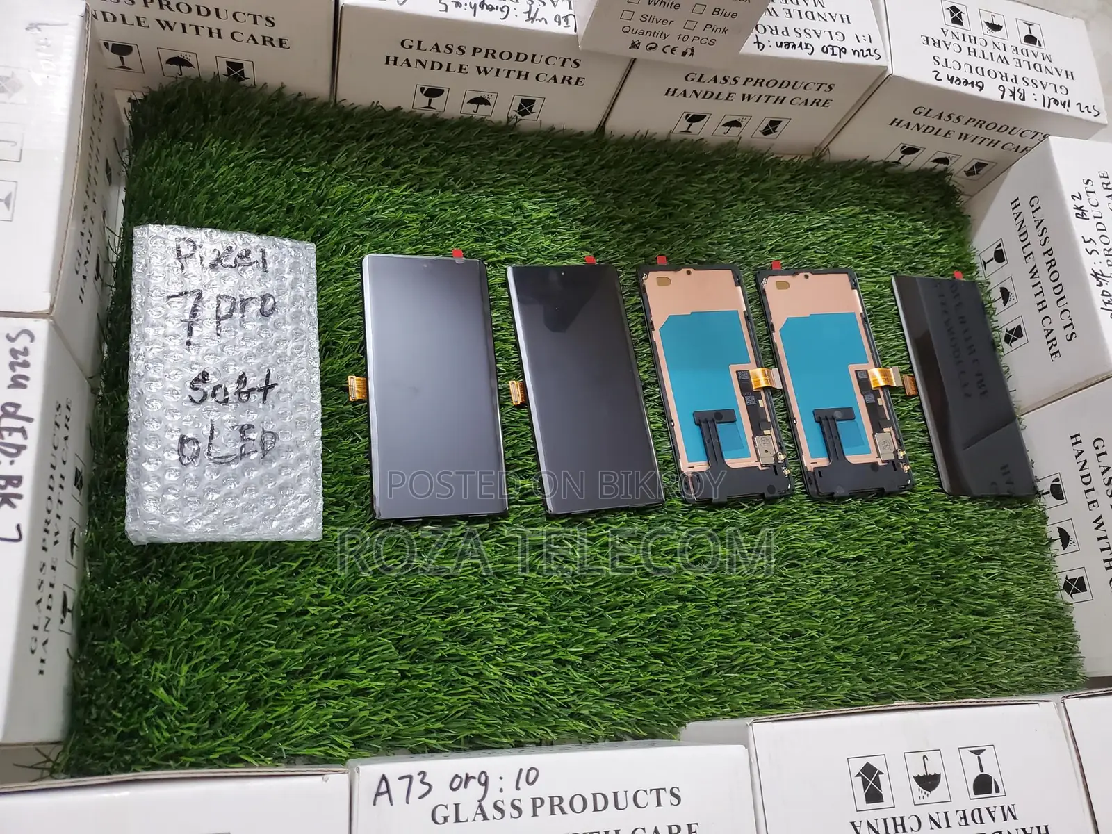 Pixel 7 Pro soft OLED display