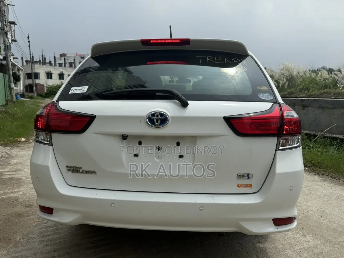 Toyota Corolla Fielder 2020 White