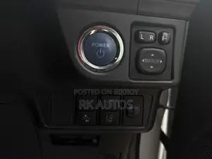 Toyota Corolla Fielder 2020 White