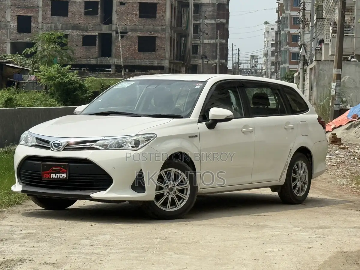 Toyota Corolla Fielder 2020 White