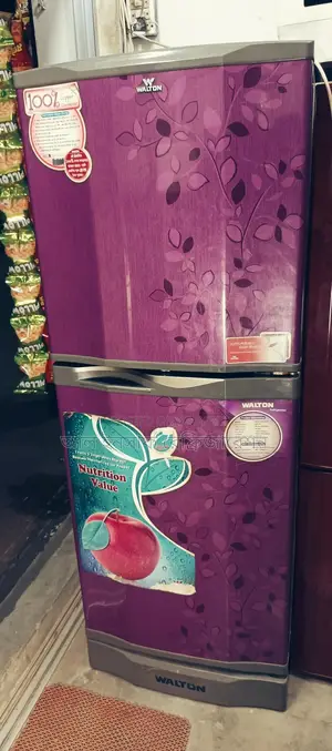 Selling a 315-liter Walton Refrigerator