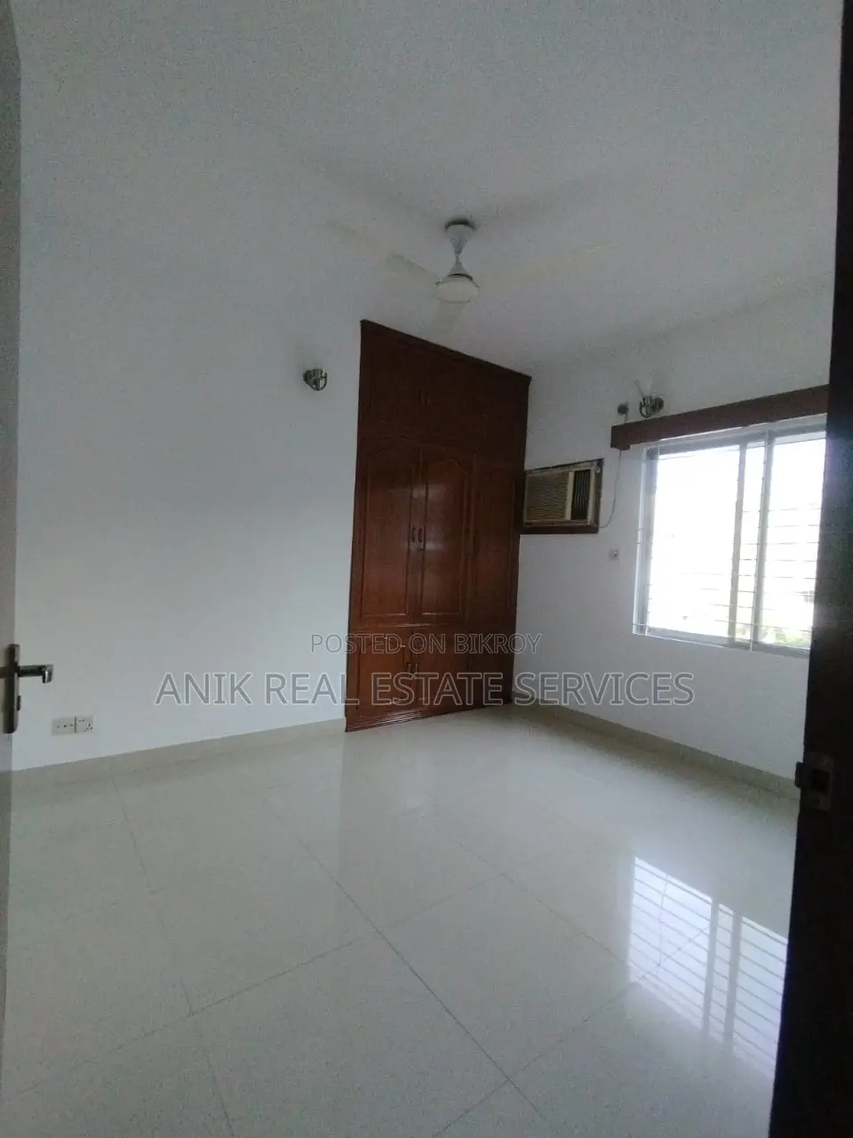 Good Quality 4 Bedroom Semi Farnised Flat Rent In Gulshan North