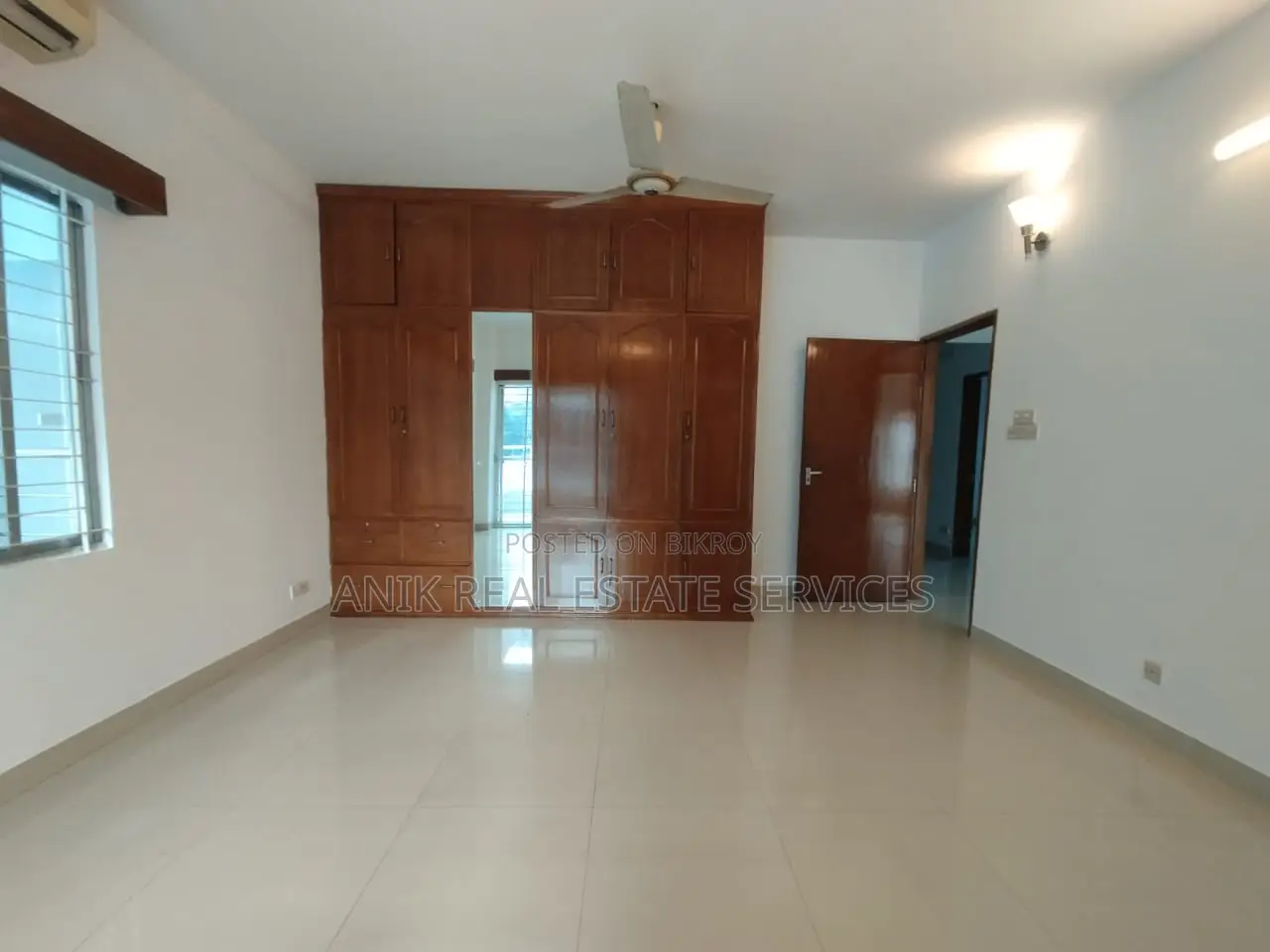 Good Quality 4 Bedroom Semi Farnised Flat Rent In Gulshan North