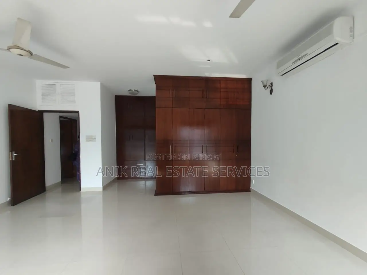 Good Quality 4 Bedroom Semi Farnised Flat Rent In Gulshan North