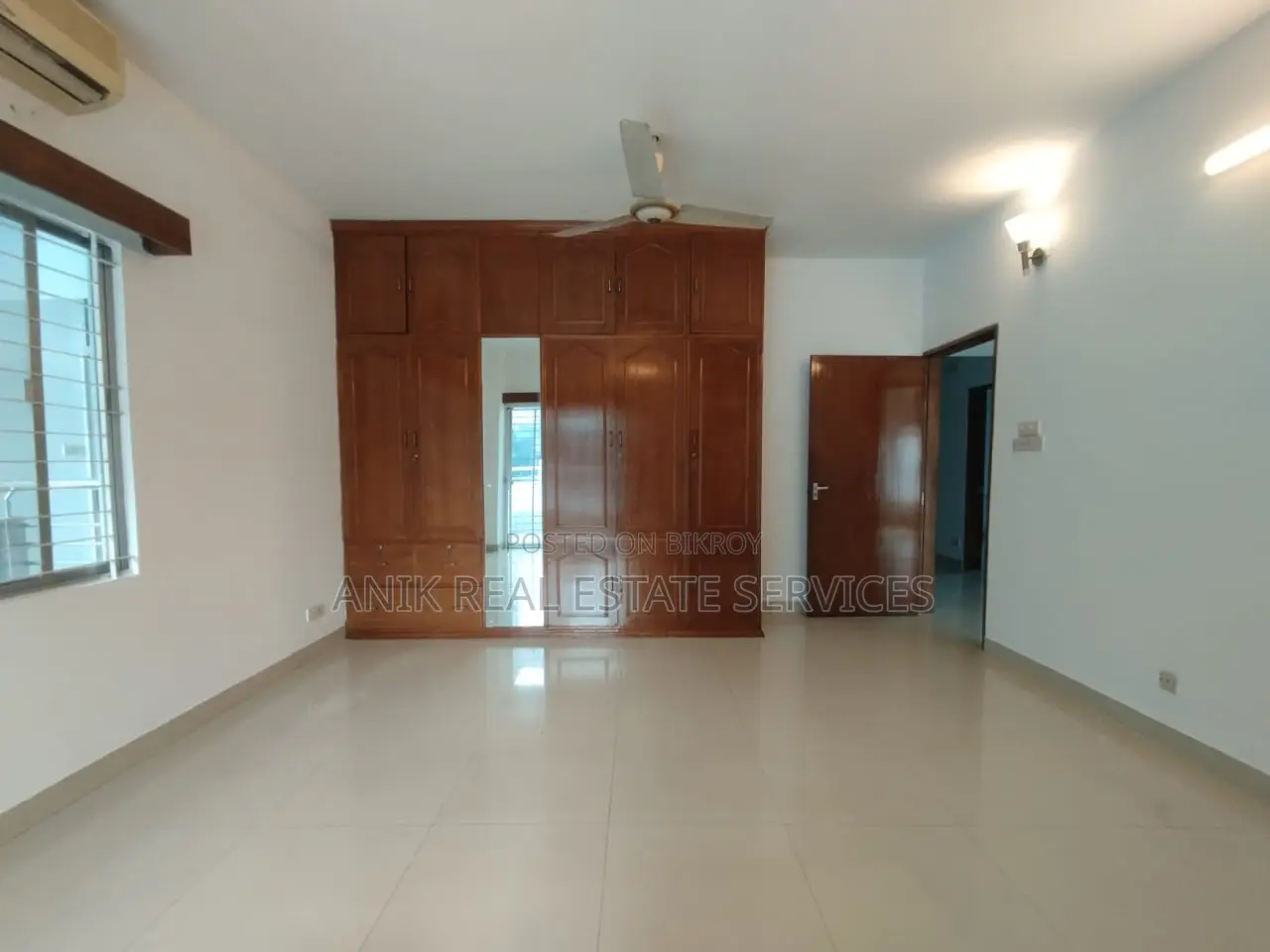 Good Quality 4 Bedroom Semi Farnised Flat Rent In Gulshan North