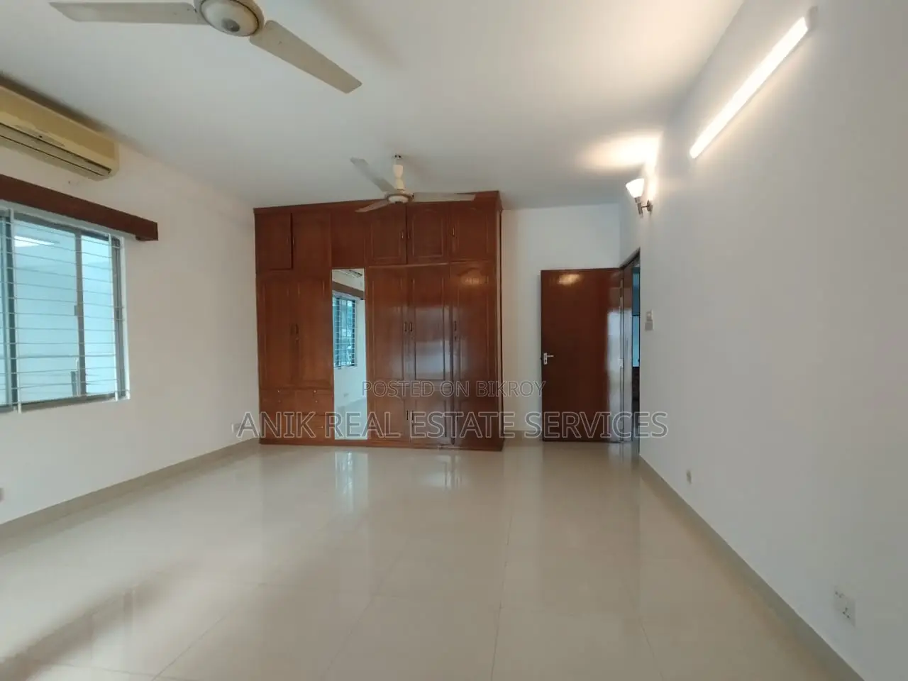Good Quality 4 Bedroom Semi Farnised Flat Rent In Gulshan North