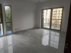 বনানীতে ৩২১০ বর্গফুটের নতুন বিল্ডিং অফিস স্পেস ভাড়া হবে