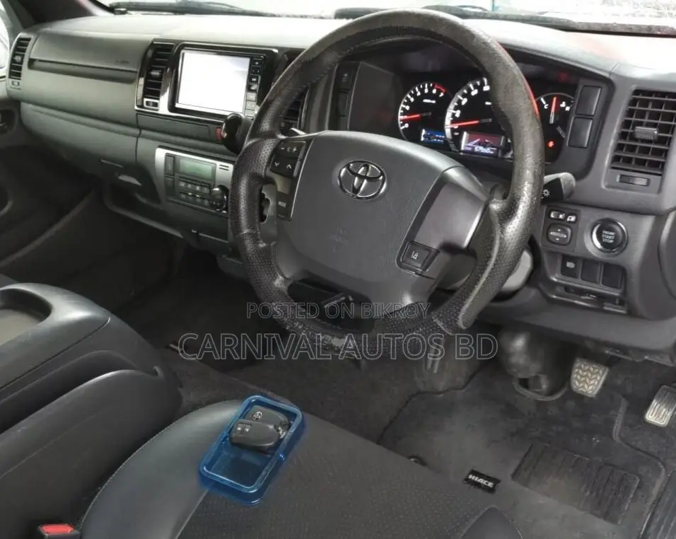 Toyota Hiace GL BLACK 2020