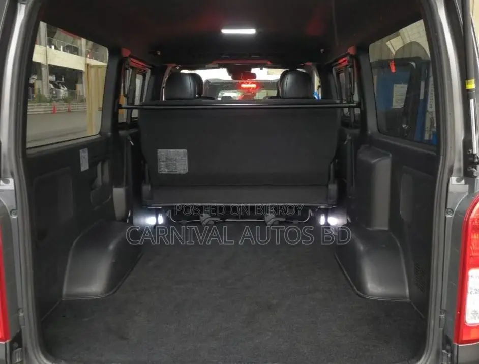 Toyota Hiace GL BLACK 2020