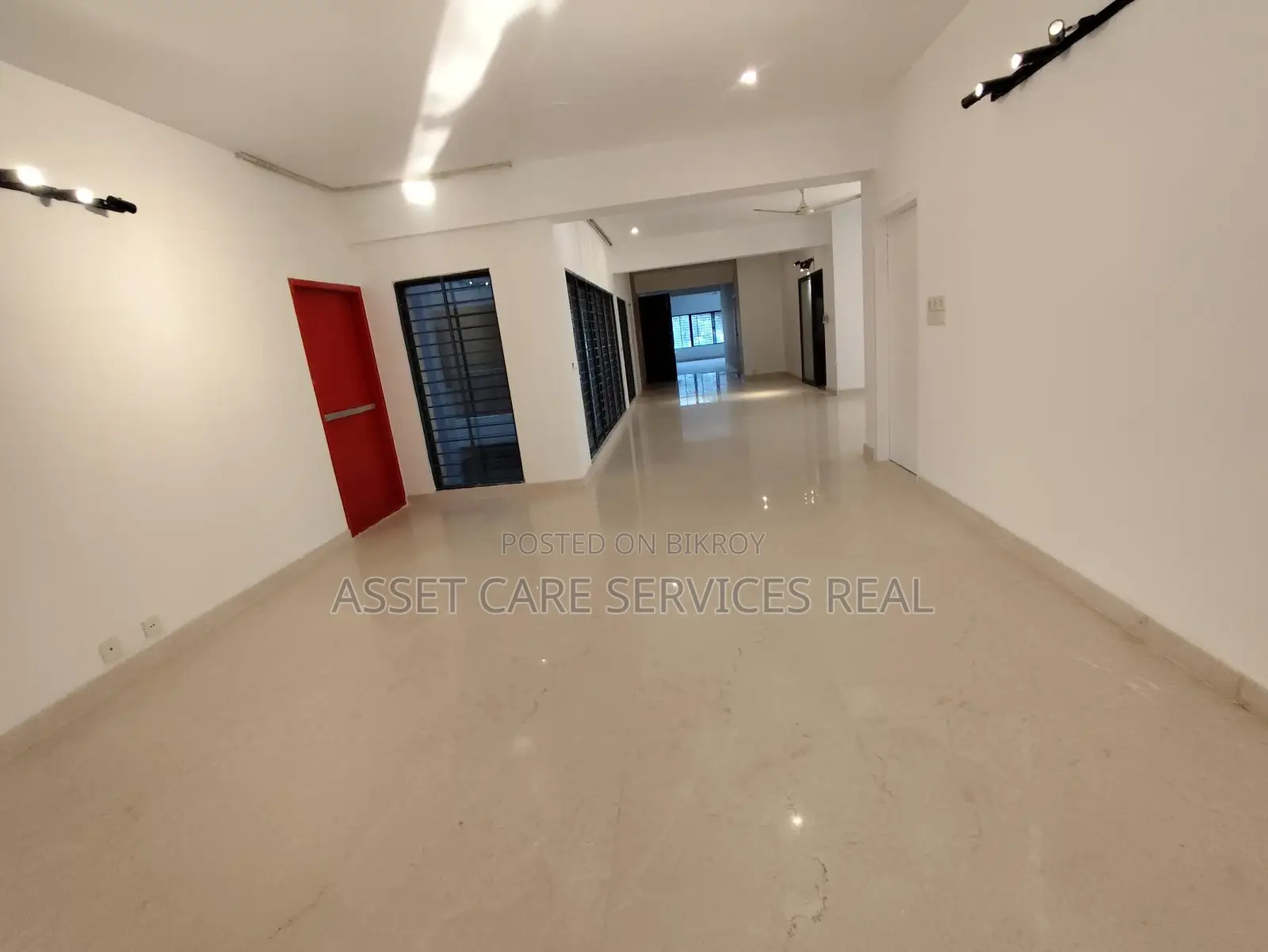 North Gulshan 4-Bedroom Apartment for Rent with Gym and Pool