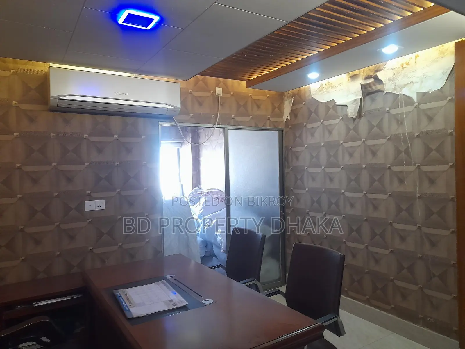 2450 Sqft Semi Furnished Nice Office Space Rent in Banani