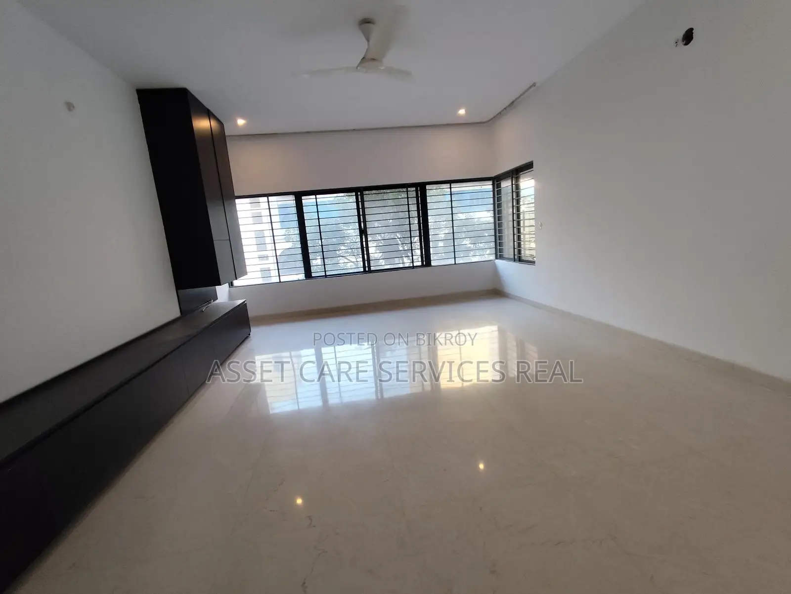 North Gulshan 4-Bedroom Apartment for Rent with Gym and Pool