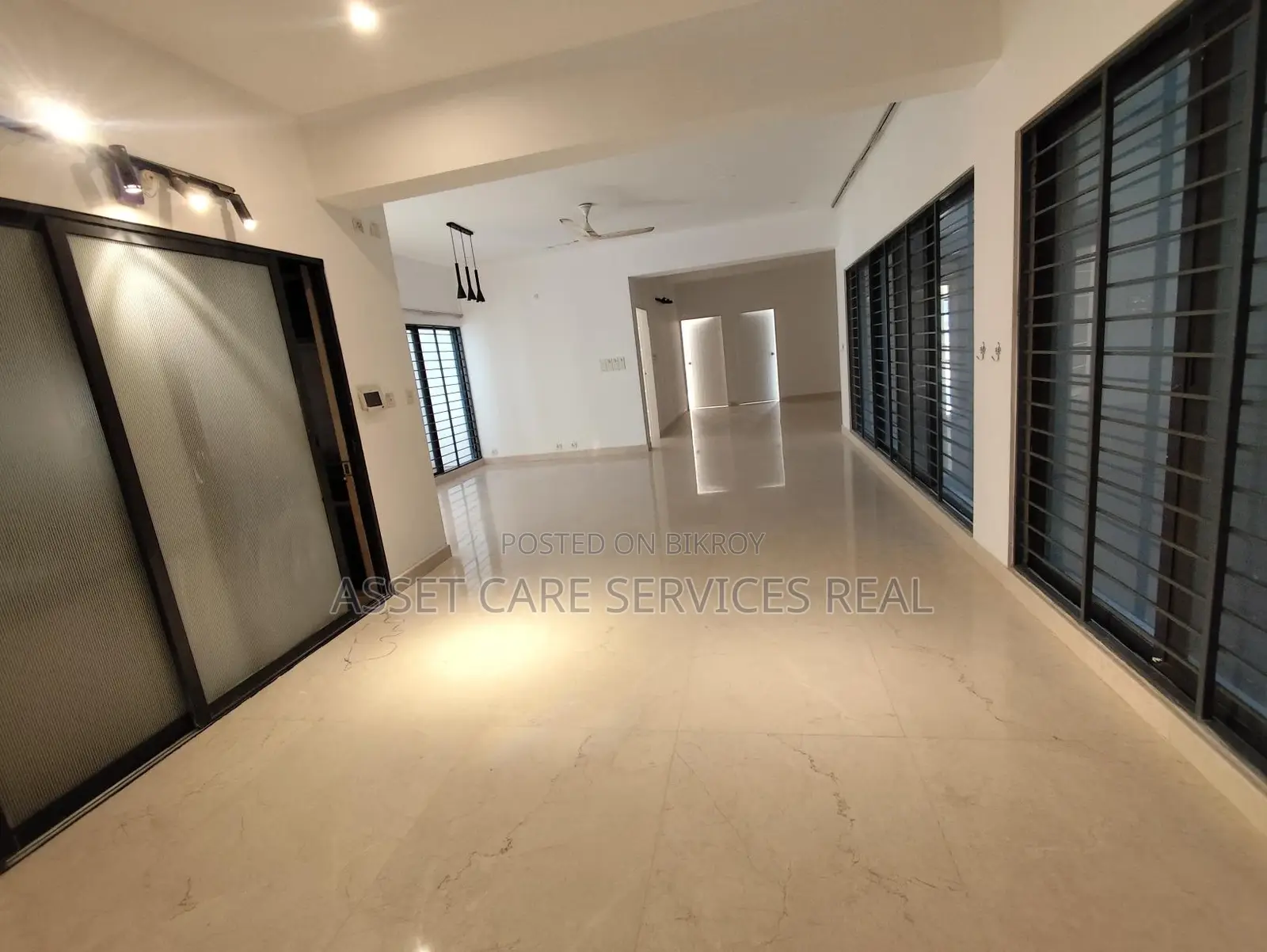 North Gulshan 4-Bedroom Apartment for Rent with Gym and Pool