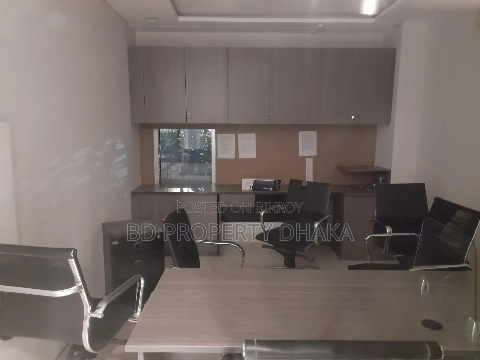 2450 Sqft Semi Furnished Nice Office Space Rent in Banani