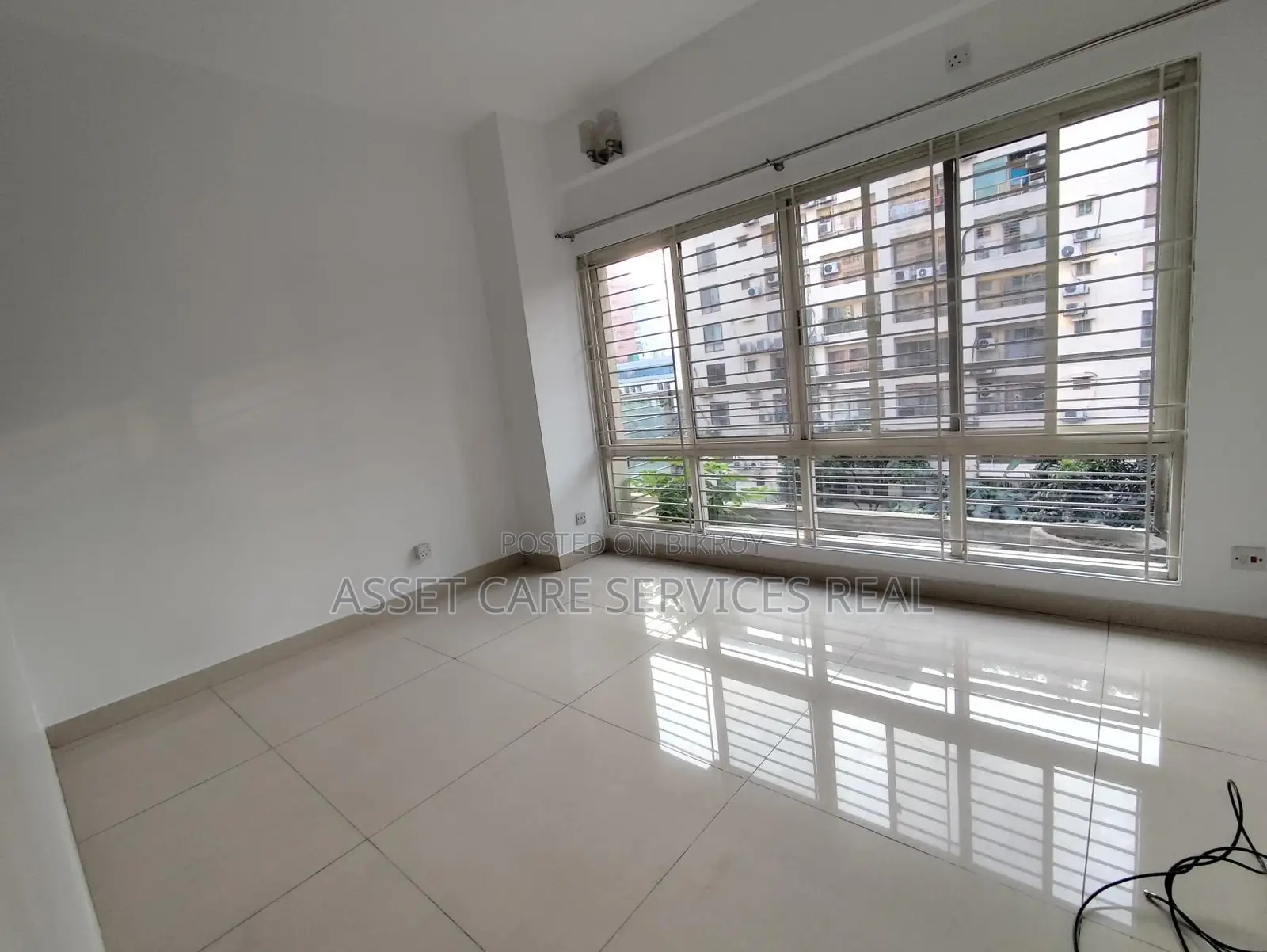 North Gulshan 4-Bedroom Apartment for Rent with Gym and Pool