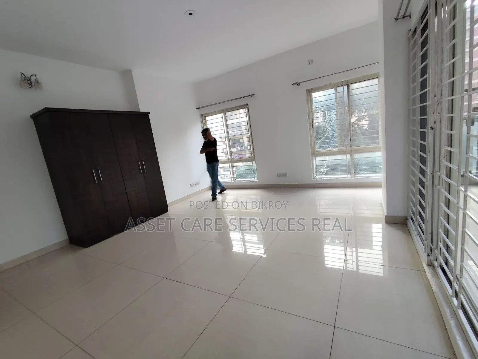 North Gulshan 4-Bedroom Apartment for Rent with Gym and Pool
