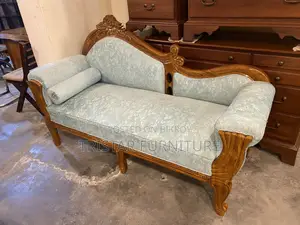 উডেন ডিভান